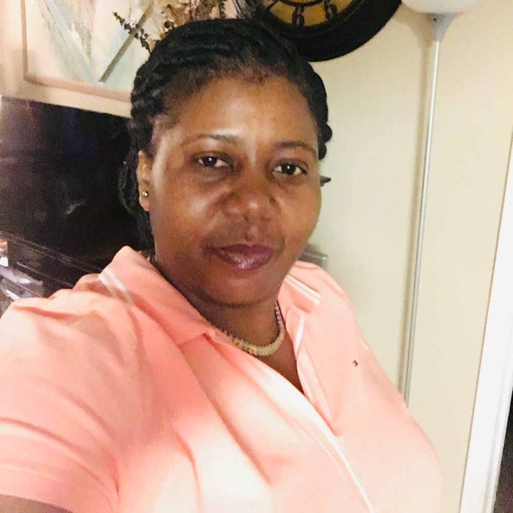 Meet your Posher, Simone